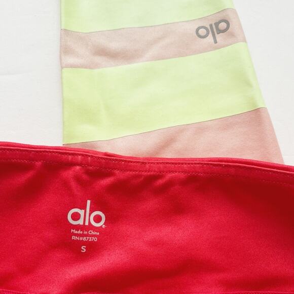 ALO YOGA Airbrush Ombre Legging Red - Picture 2 of 5